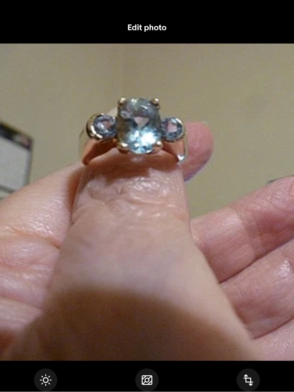 14K yellow gold genuine aquamarine ring size 6.75 high end